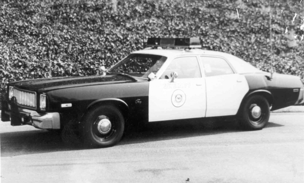 LACountySherif1975PlymouthFury-vi.jpg